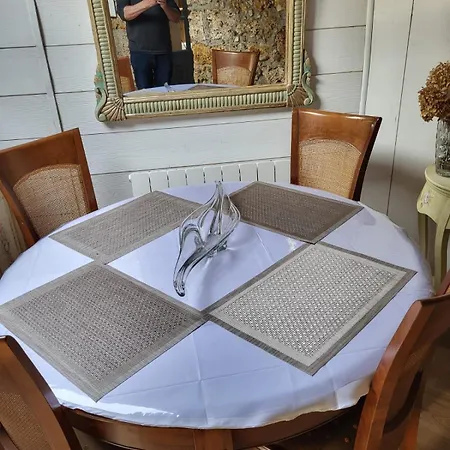 Gospodarstwo wiejskie La Garette *